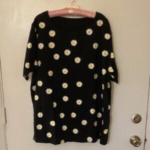 Black Daisy Pattern Loose Fitting Top